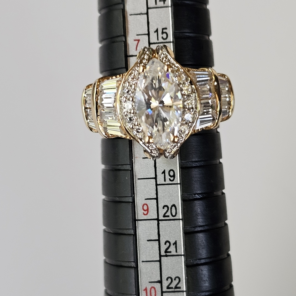 Authentic Victoria Wieck Diamond Simulant Ring 18K Vermeil! Size 8! - Picture 9 of 14